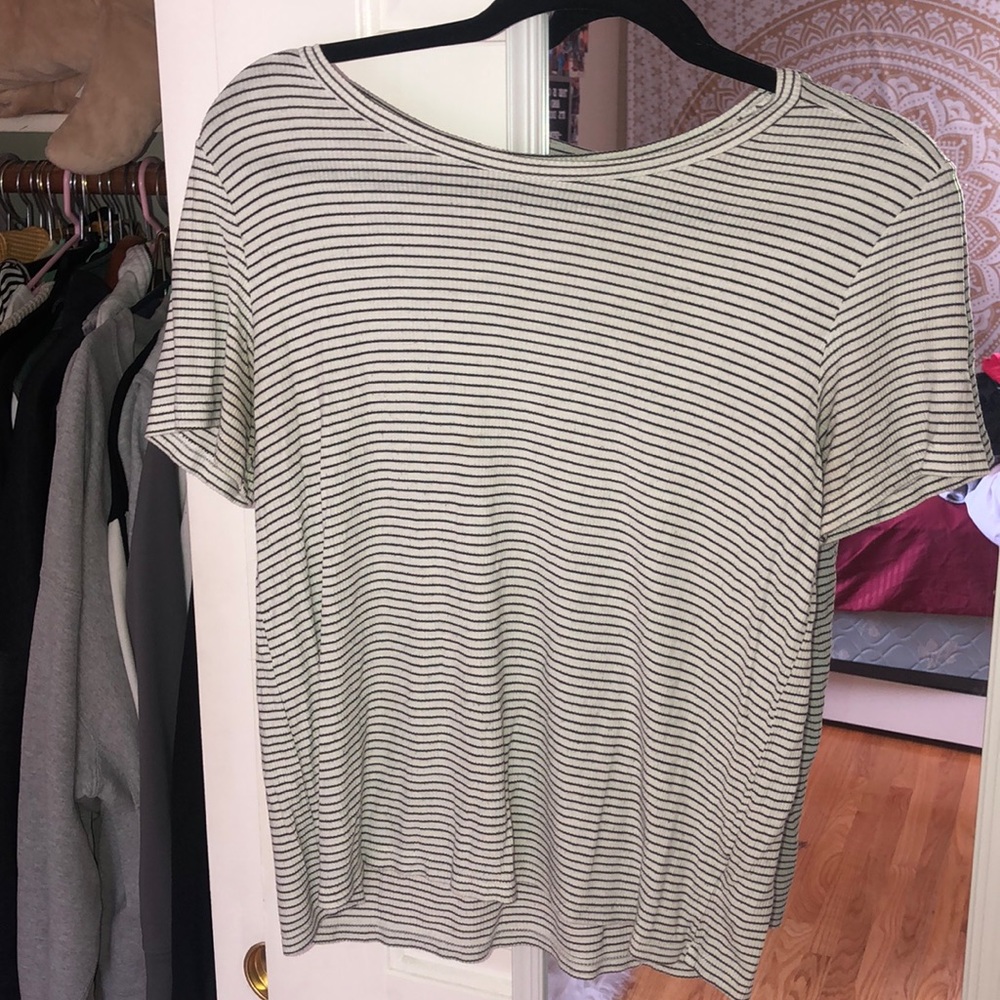 American Eagle black & white striped top
